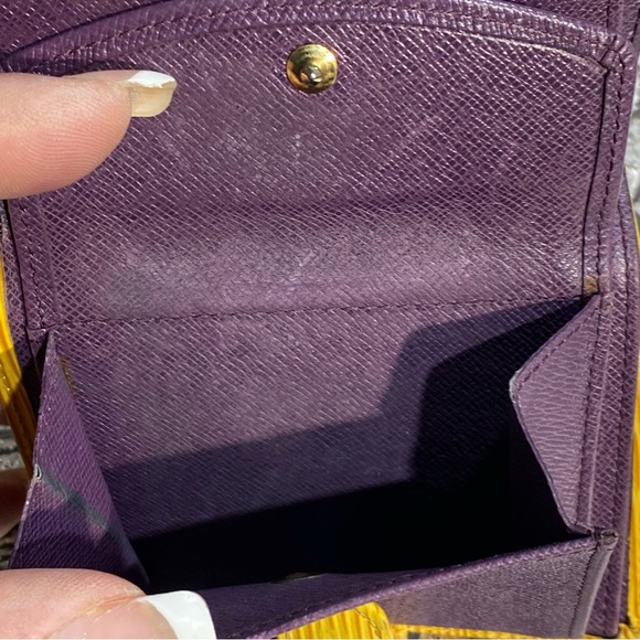 LouisVuitton Epi Wallet Yellow. Please see pics for complete description - Picture 14 of 16